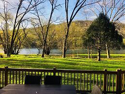 Pocono Dog-Friendly Home on River