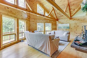 Pocono Dog-Friendly Home on River