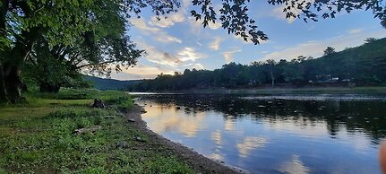 Pocono Dog-Friendly Home on River