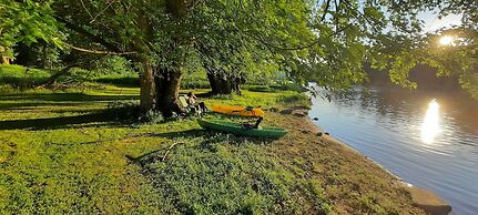 Pocono Dog-Friendly Home on River