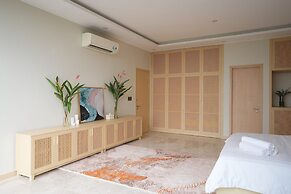 Kiwuki Beachfront Villa