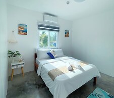 Sunset Paradise Moaboal