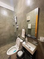 Sunset Paradise Moaboal