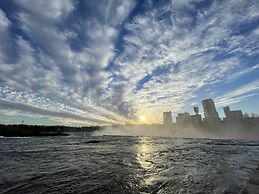 Cambria Hotel Niagara Falls