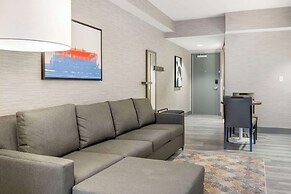 Cambria Hotel Niagara Falls