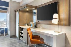 Cambria Hotel Niagara Falls