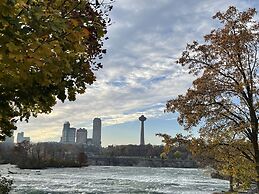 Cambria Hotel Niagara Falls