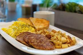 Cambria Hotel Niagara Falls