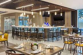 Cambria Hotel Niagara Falls