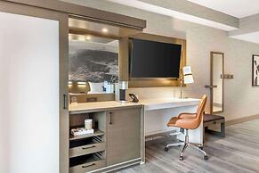 Cambria Hotel Niagara Falls