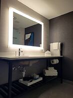 Cambria Hotel Niagara Falls