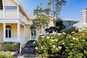 Wollaston House by the BnB Collection