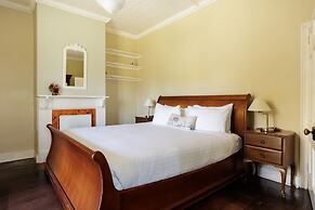 Wollaston House by the BnB Collection