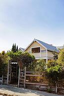 Wollaston House by the BnB Collection