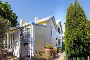 Wollaston House by the BnB Collection