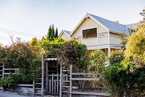 Wollaston House by the BnB Collection