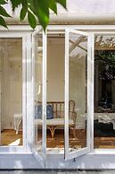 Wollaston House by the BnB Collection