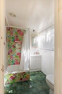 Wollaston House by the BnB Collection