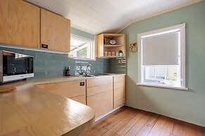 Wollaston House by the BnB Collection