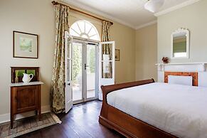 Wollaston House by the BnB Collection