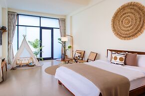 Pet Rainbow Maison Resort Hotel