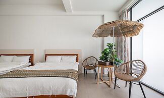 Pet Rainbow Maison Resort Hotel