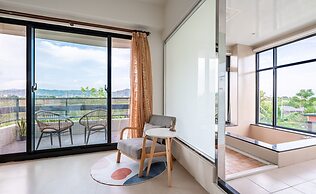 Pet Rainbow Maison Resort Hotel