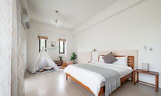 Pet Rainbow Maison Resort Hotel