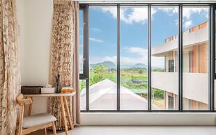 Pet Rainbow Maison Resort Hotel