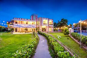 Pet Rainbow Maison Resort Hotel