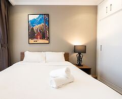 Lyshing Apartment in Vinhomes Luxury Landmark