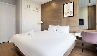 Lyshing Apartment in Vinhomes Luxury Landmark