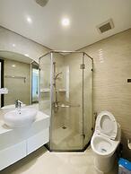 Lyshing Apartment in Vinhomes Luxury Landmark