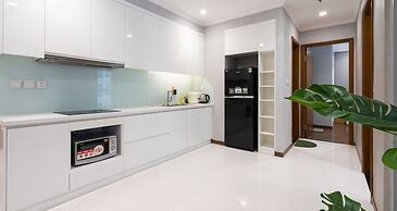 Lyshing Apartment in Vinhomes Luxury Landmark