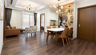 Lyshing Apartment in Vinhomes Luxury Landmark