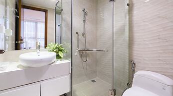 Lyshing Apartment in Vinhomes Luxury Landmark