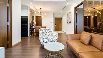 Lyshing Apartment in Vinhomes Luxury Landmark