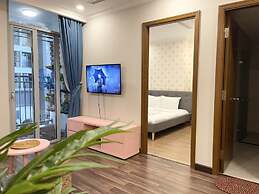 Lyshing Apartment in Vinhomes Luxury Landmark