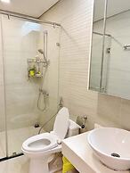 Lyshing Apartment in Vinhomes Luxury Landmark