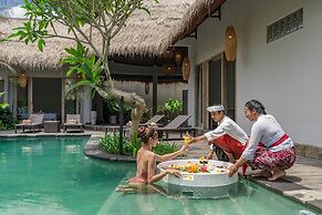 Brand new Luxury 3BR villa Ethnic Ubud 4