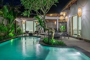Brand new Luxury 3BR villa Ethnic Ubud 4