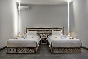 Brand new Luxury 3BR villa Ethnic Ubud 4