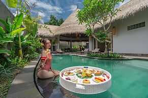 Brand new Luxury 3BR villa Ethnic Ubud 4