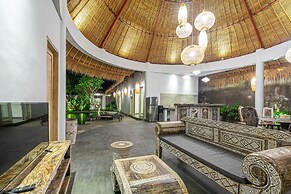 Brand new Luxury 3BR villa Ethnic Ubud 4