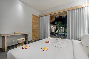 Brand new Luxury 3BR villa Ethnic Ubud 4