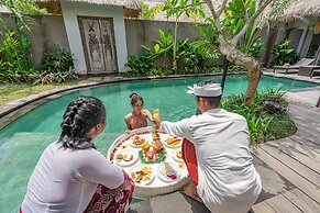 Brand new Luxury 3BR villa Ethnic Ubud 4
