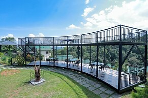 Aveda Munnar Mountains and Mist