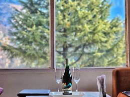 Page 3 - Riverside Rooms & Bar