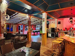 Page 3 - Riverside Rooms & Bar