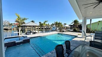 Sea U Soon - Luxury Dock Home